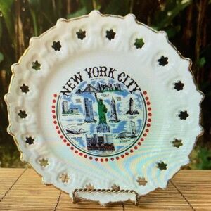 New York City Decorative Plate Vintage Souvenir Statue of Liberty‎ 8" Wall Plate